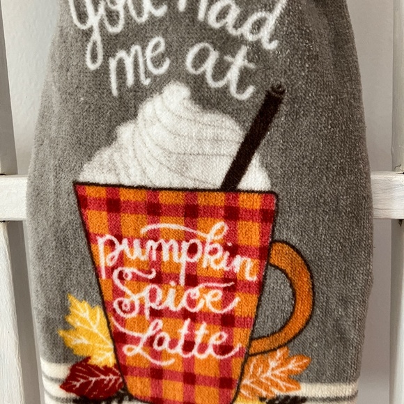 ☕️ Handmade Fall Towel 🍁NWOT - Picture 3 of 6
